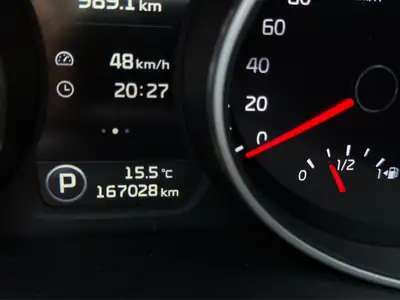 Kia Sportage 2.0 CRDi Trend 4WD — SUV robuste, 4×4 intégral et attelage 2 tonnes — Thumbnail 11