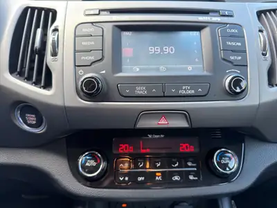 Kia Sportage 2.0 CRDi Trend 4WD — SUV robuste, 4×4 intégral et attelage 2 tonnes — Thumbnail 15