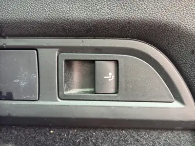 Skoda Kodiaq 2.0 TDI 4×4 — SUV robuste, moteur efficient, attelage 2500 kg — Thumbnail 25