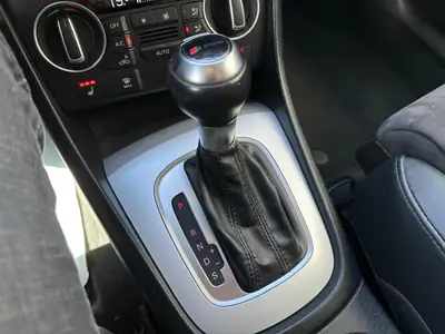 Audi Q3 2.0 TDI quattro S-tronic — SUV compact 4×4, entretien Audi suivi, garantie 12 mois — Miniature 10