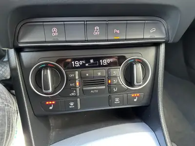 Audi Q3 2.0 TDI quattro S-tronic — SUV compact 4×4, entretien Audi suivi, garantie 12 mois — Miniature 11