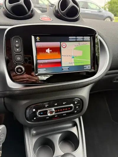 Smart Fortwo Citypassion Twinmatic — Citadine agile et économe, 2900 km seulement — detail