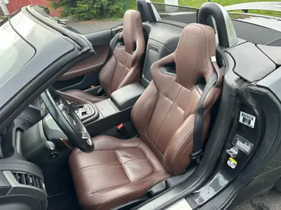 Jaguar F-TYPE 3.0 V6 S — Cabriolet sportif British, 380 ch de pure performance — côté