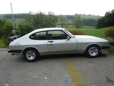 Ford Capri 2,8 Turbo 1982 — Coupé sportif emblématique, 83'000 km — fianco