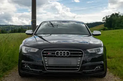 Audi S5 3.0 V6 TFSI Quattro — Berline sportive premium, 333 ch, historique complet — Heckansicht