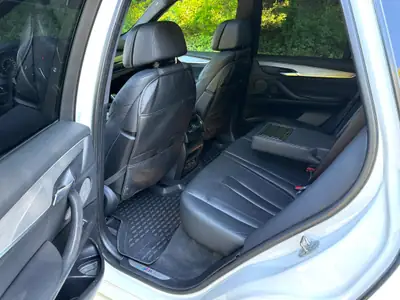 BMW X5 40d xDrive — SUV premium diesel, équipé M-Paket et technologie 360° — Thumbnail 12