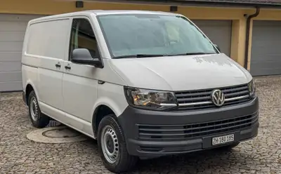 VW Transporter — Utilitaire fiable 2019, diesel économique et bien entretenu — vista esterna