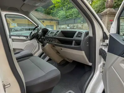 VW Transporter — Utilitaire fiable 2019, diesel économique et bien entretenu — Miniatura 10