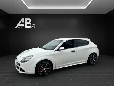 Alfa Romeo Giulietta 1750 TBi Quadrifoglio Verde — 241 ch, état impeccable, révision complète — side view