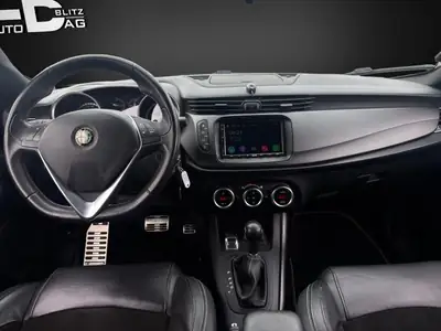 Alfa Romeo Giulietta 1750 TBi Quadrifoglio Verde — 241 ch, état impeccable, révision complète — Thumbnail 11
