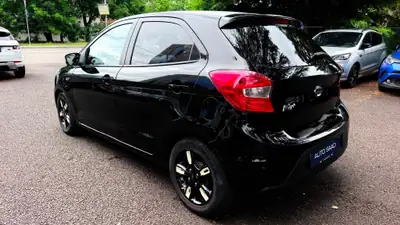 Ford KA+ 1.2 Ti-VCT Cool&Sound — Citadine économique et fiable, 78000 km — dashboard