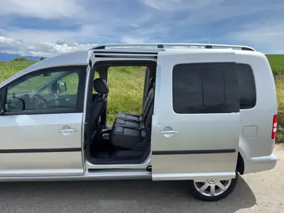 VW Caddy Maxi Highline 2.0 TDI — 7 places, cuir Nappa et toit ouvrant, 70 000 km — Miniatura 7