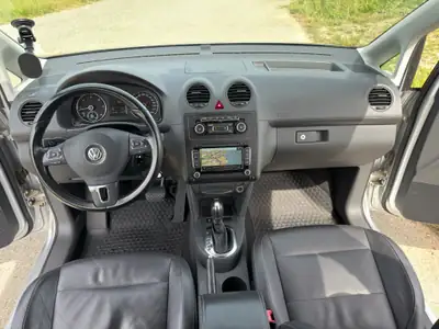 VW Caddy Maxi Highline 2.0 TDI — 7 places, cuir Nappa et toit ouvrant, 70 000 km — Miniatura 11