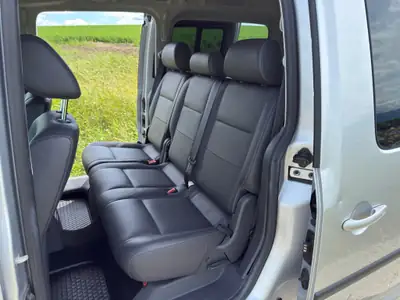 VW Caddy Maxi Highline 2.0 TDI — 7 places, cuir Nappa et toit ouvrant, 70 000 km — Miniatura 16