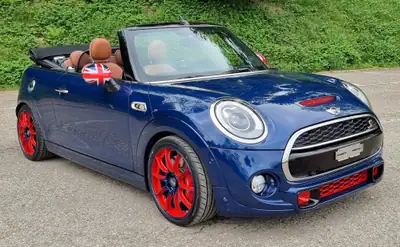 MINI Cabrio Cooper S — Transformation JCW Authentifiée, 51'000 km seulement — Innenraum