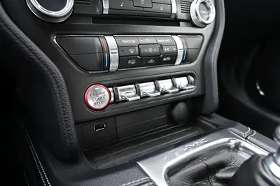 Ford Mustang Fastback 5.0 V8 Mach 1 — Muscle car légendaire, 460 ch purs — Thumbnail 21