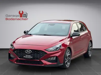 Hyundai i30 N Line — Berline sportive 160ch, entretien complet, équipements premium — side view