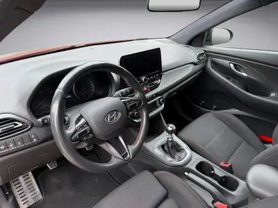 Hyundai i30 N Line — Berline sportive 160ch, entretien complet, équipements premium — Thumbnail 9
