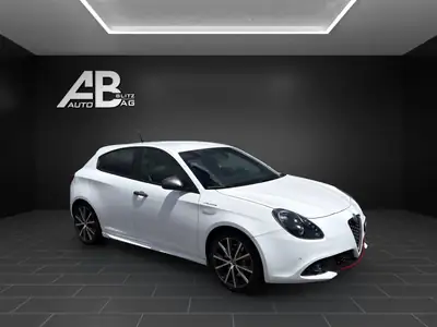 Alfa Romeo Giulietta 1750 TBi Veloce TCT — Berline sportive italienne en excellent état — detail