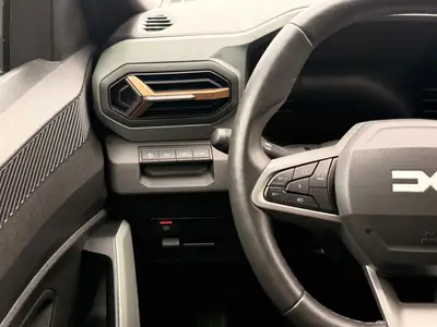 Dacia Duster HEV 140 Extreme — SUV hybride économique, 25 600 km, full équipé — Miniatur 20