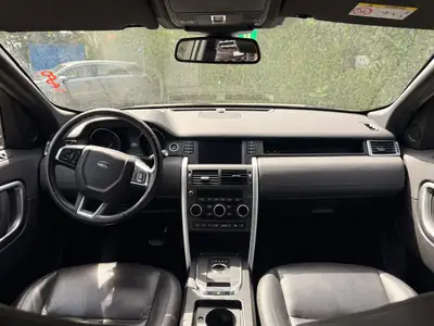 Land Rover Discovery Sport 2.0 TD4 HSE — SUV 7 places robuste, sièges cuir chauffants — Thumbnail 10