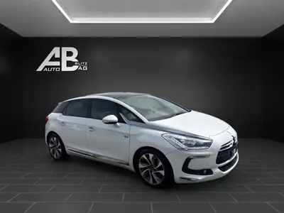 DS5 HYbrid4 200 Sport Chic — SUV coupé hybride diesel, essence intérieure premium — dettaglio