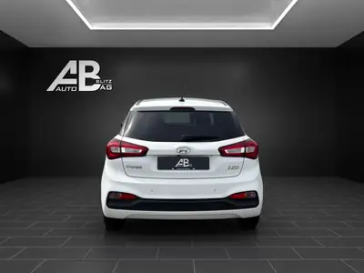 Hyundai i20 1.0 T-GDi Amplia — Citadine dynamique, sans accident, révision incluse — Innenraum