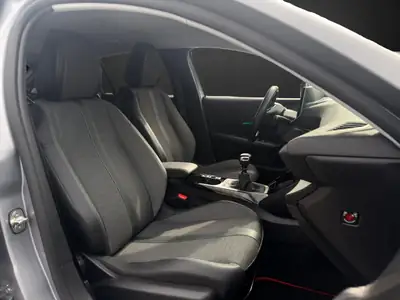 Peugeot 208 1.2 PureTech Active — Citadine fiable, peu kilométrée, entretien complet — Thumbnail 9