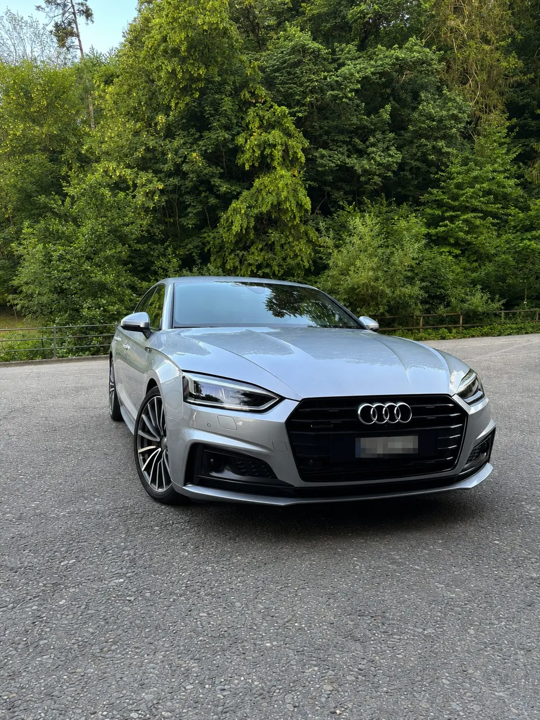 Audi A5 45 TFSI Sport Quattro — Berline sportive hybride légère, 64 600 km seulement — vue extérieure