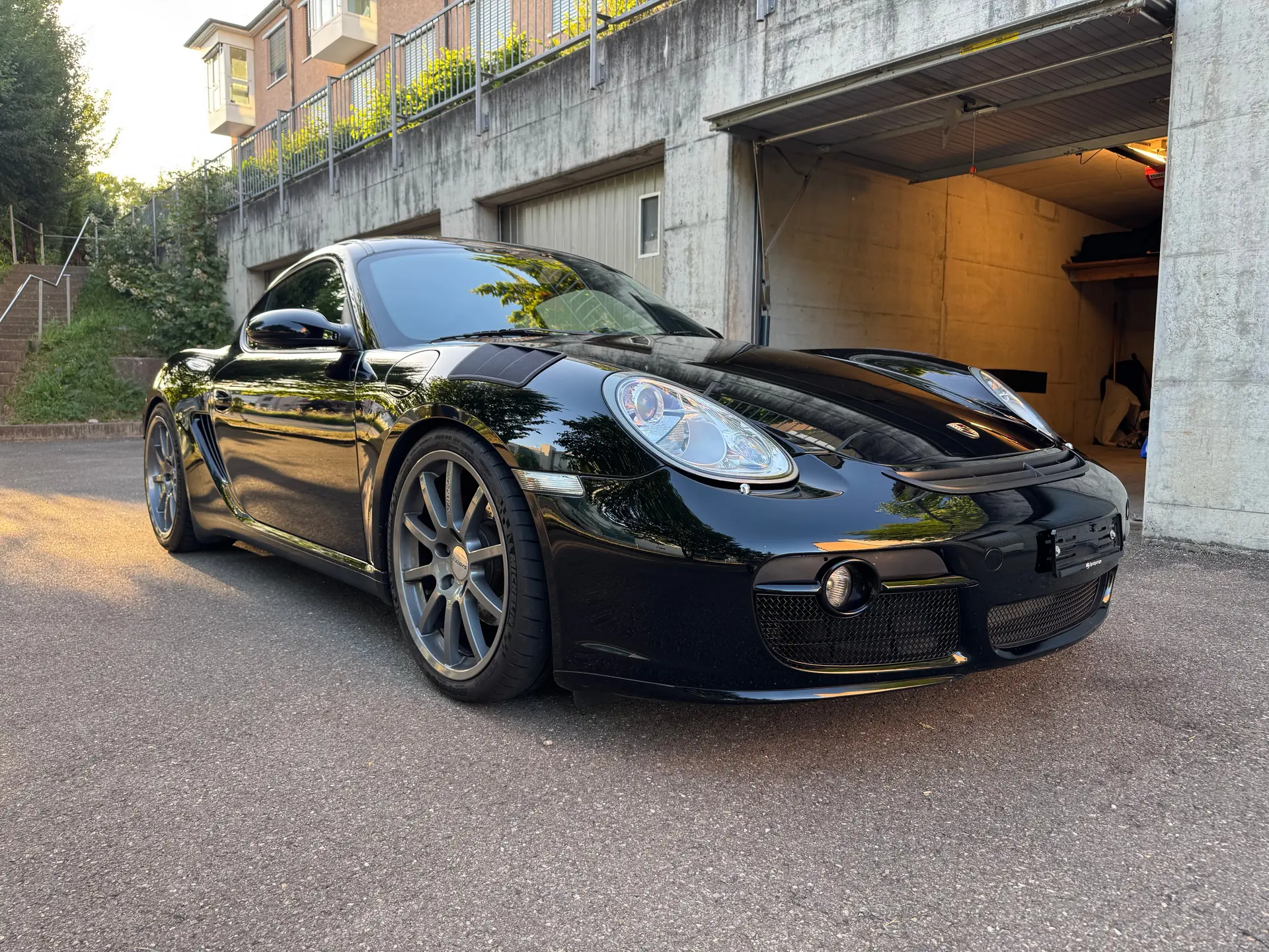 Porsche 718 Boxster 3.4 295 S — Roadster sportif emblématique, 90'000 km seulement — vue extérieure