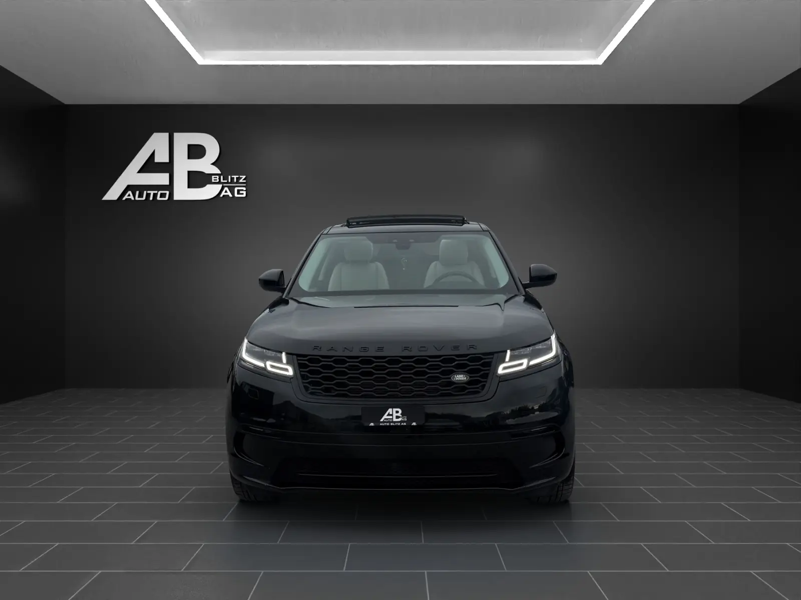 Range Rover Velar R-Dynamic P 380 — SUV premium 380 ch, révision complète incluse