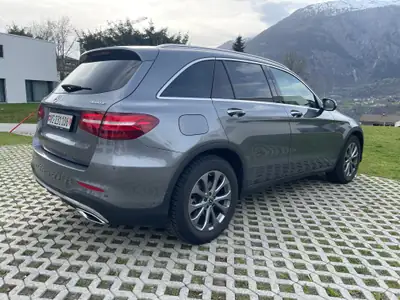 Mercedes-Benz GLC 250 d AMG Line — SUV premium diesel 4MATIC avec panorama et suspension AIRMATIC — detail