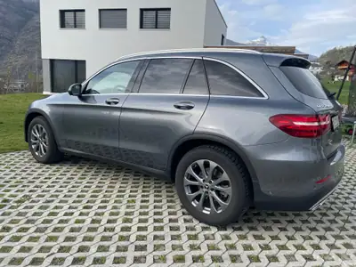 Mercedes-Benz GLC 250 d AMG Line — SUV premium diesel 4MATIC avec panorama et suspension AIRMATIC — Thumbnail 8