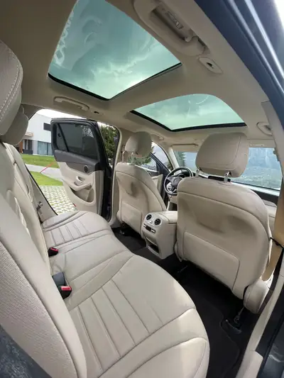 Mercedes-Benz GLC 250 d AMG Line — SUV premium diesel 4MATIC avec panorama et suspension AIRMATIC — Thumbnail 12