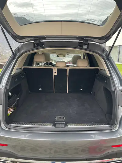 Mercedes-Benz GLC 250 d AMG Line — SUV premium diesel 4MATIC avec panorama et suspension AIRMATIC — Thumbnail 14