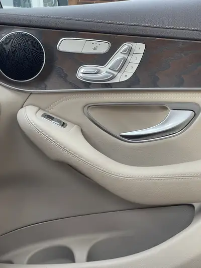Mercedes-Benz GLC 250 d AMG Line — SUV premium diesel 4MATIC avec panorama et suspension AIRMATIC — Thumbnail 20