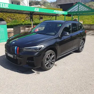 BMW X1 18d xDrive — SUV compact diesel efficient, 53 500 km seulement — Außenansicht