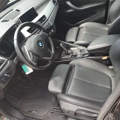 BMW X1 18d xDrive — SUV compact diesel efficient, 53 500 km seulement — Innenraum
