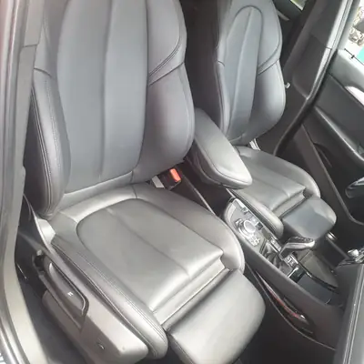 BMW X1 18d xDrive — SUV compact diesel efficient, 53 500 km seulement — Miniatur 8