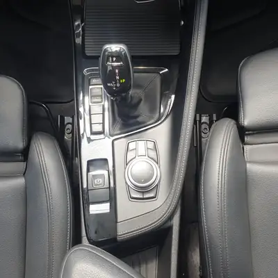 BMW X1 18d xDrive — SUV compact diesel efficient, 53 500 km seulement — Miniatur 14