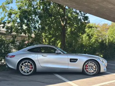 Mercedes-AMG GT S 2017 — Coupé sportif 510 ch, entretien MB complet, sans accident — Innenraum