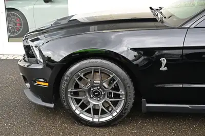 Ford Mustang Shelby GT500 Cabriolet — Muscle car légendaire, boîte manuelle, 557 ch — detail