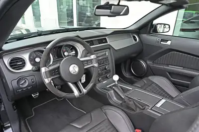 Ford Mustang Shelby GT500 Cabriolet — Muscle car légendaire, boîte manuelle, 557 ch — Thumbnail 13