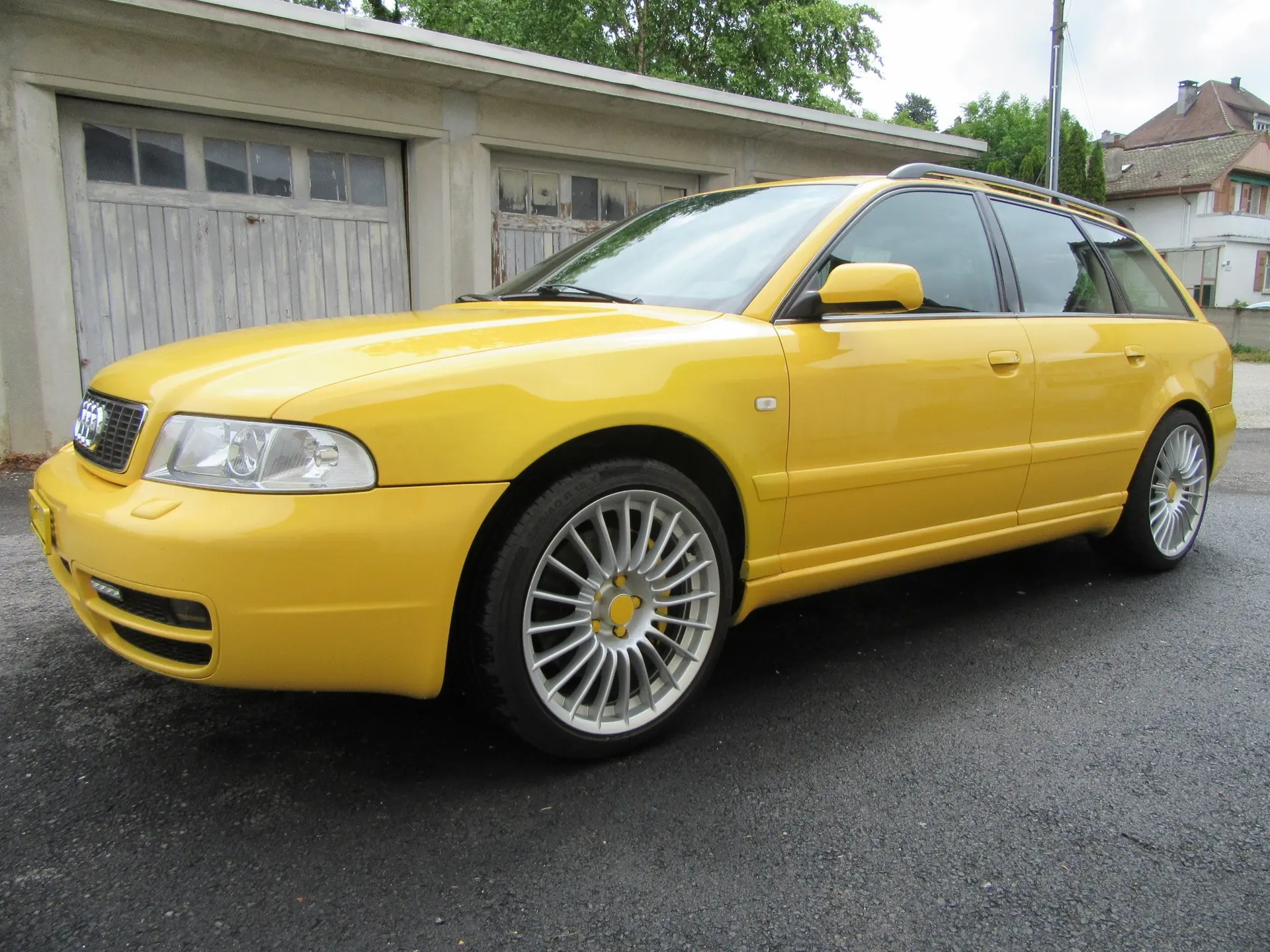 Audi S4 2.7 V6 Biturbo quattro — Berline sportive des années 2000, motorisation légendaire — Außenansicht