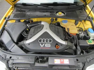 Audi S4 2.7 V6 Biturbo quattro — Berline sportive des années 2000, motorisation légendaire — Miniatur 9