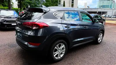 Hyundai Tucson 1.7 CRDI Vertex — SUV diesel économe, première main expertisée — interior