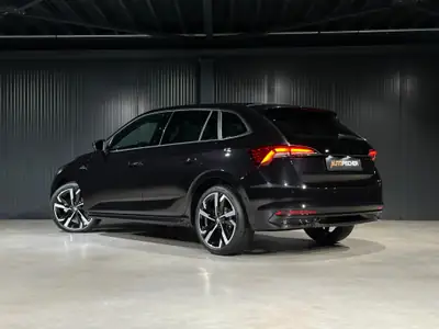 Skoda Scala 1.5 TSI Monte Carlo DSG — Berline dynamique, quasi neuve avec garantie constructeur — Seitenansicht