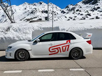 Subaru WRX 2.5 T Sport — 300 PS, suspension KW, homologuée avec modifications — exterior view