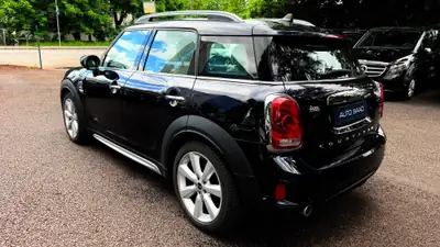 MINI Countryman Cooper S E ALL4 — Hybride rechargeable, 112'000 km, traction intégrale — dashboard