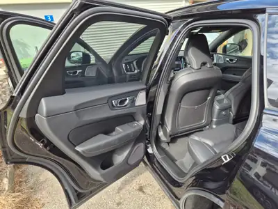 Volvo XC60 T8 Ultimate Black Edition — SUV hybride rechargeable, 37 500 km — Miniatura 13